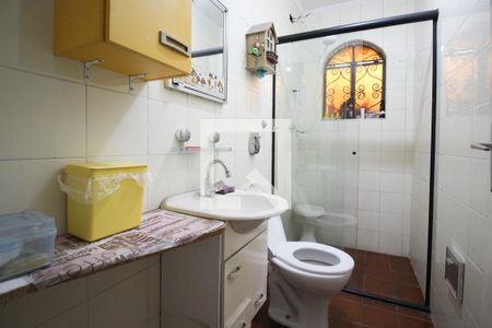 Casa à venda com 480m², 3 quartos e 6 vagasBanheiro de serviço