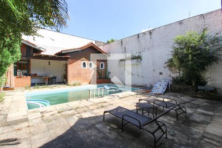 Casa à venda com 480m², 3 quartos e 6 vagasPiscina/ Quintal 