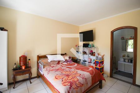 Casa à venda com 480m², 3 quartos e 6 vagasSuíte 2