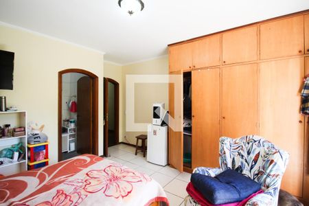 Casa à venda com 480m², 3 quartos e 6 vagasSuíte 2