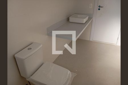 Casa à venda com 686m², 4 quartos e 4 vagas Casa à venda com 686m², 4 quartos e 4 vagasBanheiro Suite 2