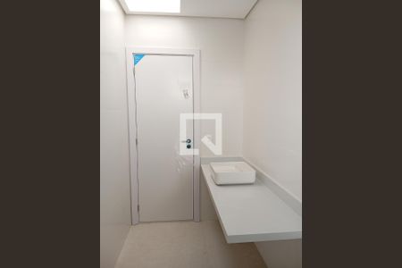 Casa à venda com 686m², 4 quartos e 4 vagas Casa à venda com 686m², 4 quartos e 4 vagasBanheiro suite 1