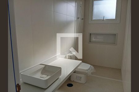 Casa à venda com 686m², 4 quartos e 4 vagas Casa à venda com 686m², 4 quartos e 4 vagasBanheiro Suite 3