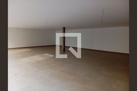 Casa à venda com 686m², 4 quartos e 4 vagas Casa à venda com 686m², 4 quartos e 4 vagasGaragem