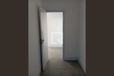 Casa à venda com 686m², 4 quartos e 4 vagas Casa à venda com 686m², 4 quartos e 4 vagasBanheiro 2