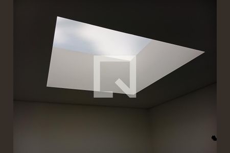 Casa à venda com 686m², 4 quartos e 4 vagas Casa à venda com 686m², 4 quartos e 4 vagasHall