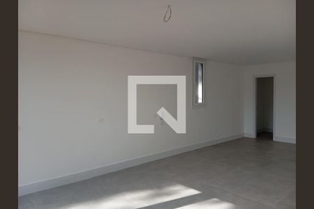 Casa à venda com 686m², 4 quartos e 4 vagas Casa à venda com 686m², 4 quartos e 4 vagasCozinha