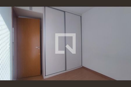 Quarto 1 de apartamento para alugar com 2 quartos, 48m² em Chácara Cotia, Contagem