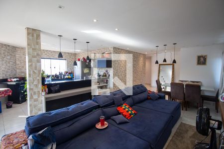 Sala de casa à venda com 3 quartos, 600m² em Jardim São Pedro, São Paulo