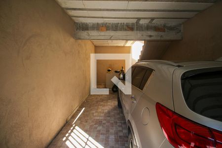 Casa à venda com 600m², 3 quartos e 2 vagas Casa à venda com 600m², 3 quartos e 2 vagasGaragem