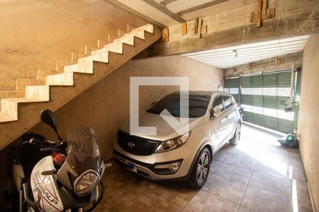 Casa à venda com 600m², 3 quartos e 2 vagas Casa à venda com 600m², 3 quartos e 2 vagasGaragem