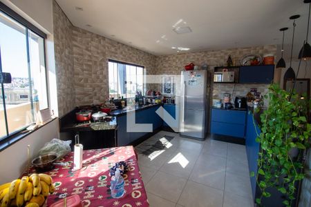 Casa à venda com 600m², 3 quartos e 2 vagas Casa à venda com 600m², 3 quartos e 2 vagasCozinha