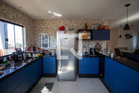 Casa à venda com 600m², 3 quartos e 2 vagas Casa à venda com 600m², 3 quartos e 2 vagasCozinha