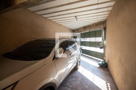 Casa à venda com 600m², 3 quartos e 2 vagas Casa à venda com 600m², 3 quartos e 2 vagasGaragem