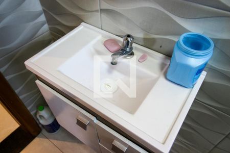 Casa à venda com 600m², 3 quartos e 2 vagas Casa à venda com 600m², 3 quartos e 2 vagasBanheiro 1