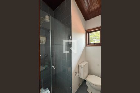 Casa de condomínio à venda com 400m², 5 quartos e 4 vagasBanheiro Corredor