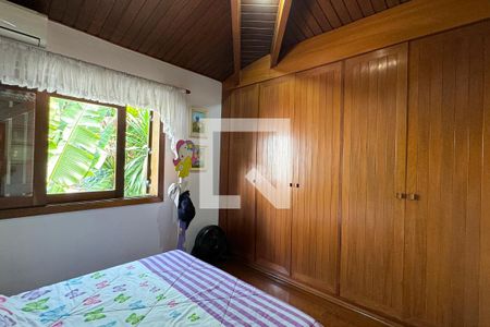 Casa de condomínio à venda com 400m², 5 quartos e 4 vagasSuíte 3