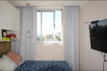 Quarto 1 de apartamento para alugar com 2 quartos, 47m² em Irajá, Rio de Janeiro