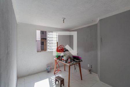 Sala  de apartamento para alugar com 2 quartos, 45m² em Jardim Redil, São Paulo