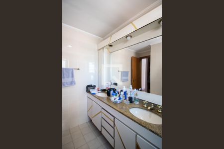 Apartamento à venda com 168m², 4 quartos e 2 vagasBanheiro da Suíte 1