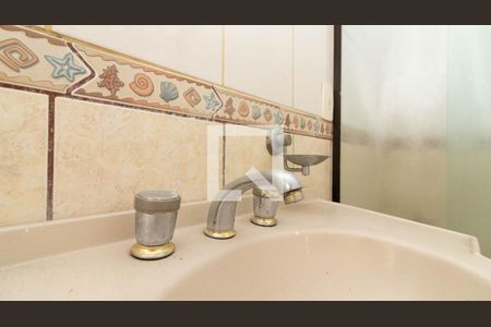 Banheiro - torneira de casa à venda com 3 quartos, 168m² em Jardim Lisboa, São Paulo