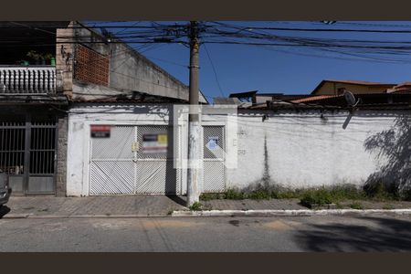 Casa à venda com 168m², 3 quartos e 3 vagasFachada