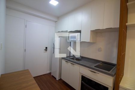 Cozinha de kitnet/studio à venda com 1 quarto, 27m² em Campo Belo, São Paulo