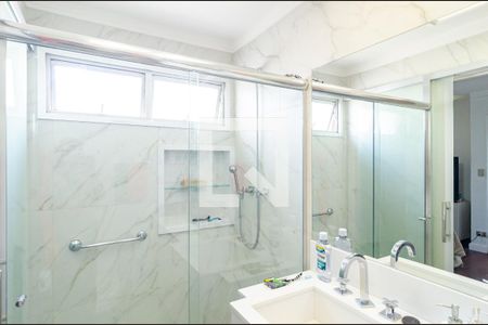 Apartamento à venda com 230m², 5 quartos e 3 vagasBanheiro da Suíte