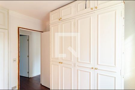 Apartamento à venda com 230m², 5 quartos e 3 vagasQuarto 3