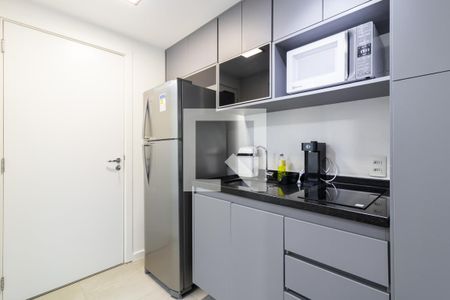 Cozinha de kitnet/studio para alugar com 1 quarto, 28m² em Indianópolis, São Paulo