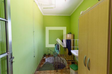 Casa à venda com 500m², 4 quartos e 5 vagas Casa à venda com 500m², 4 quartos e 5 vagasLavanderia 2