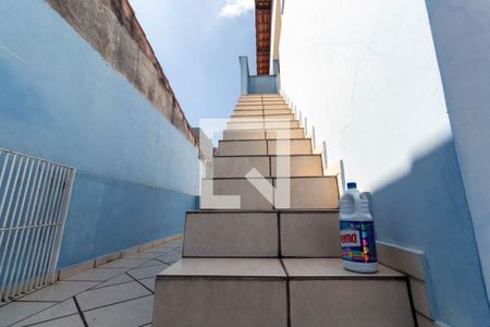 Casa à venda com 500m², 4 quartos e 5 vagas Casa à venda com 500m², 4 quartos e 5 vagasEscada