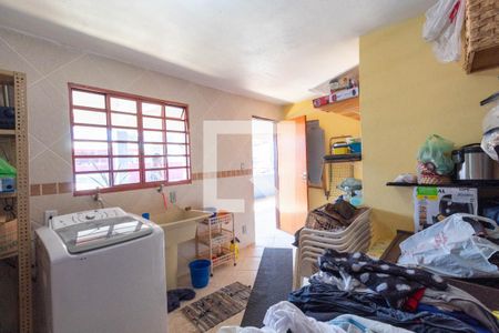 Casa à venda com 500m², 4 quartos e 5 vagas Casa à venda com 500m², 4 quartos e 5 vagasLavanderia 3