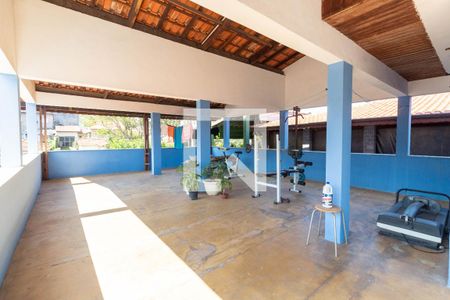 Casa à venda com 500m², 4 quartos e 5 vagas Casa à venda com 500m², 4 quartos e 5 vagasSalão de Festas