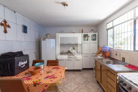 Casa à venda com 500m², 4 quartos e 5 vagas Casa à venda com 500m², 4 quartos e 5 vagasCozinha 3