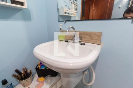 Casa à venda com 500m², 4 quartos e 5 vagas Casa à venda com 500m², 4 quartos e 5 vagasBanheiro 1