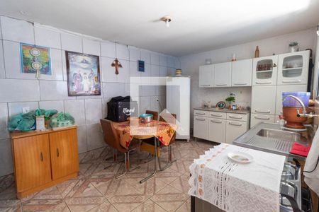 Casa à venda com 500m², 4 quartos e 5 vagas Casa à venda com 500m², 4 quartos e 5 vagasCozinha 3