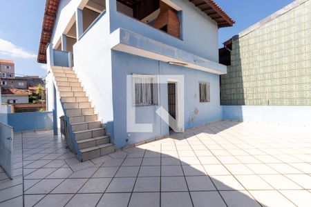 Casa à venda com 500m², 4 quartos e 5 vagas Casa à venda com 500m², 4 quartos e 5 vagasQuintal