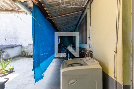 Casa à venda com 500m², 4 quartos e 5 vagas Casa à venda com 500m², 4 quartos e 5 vagasLavanderia 1