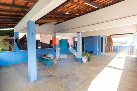 Casa à venda com 500m², 4 quartos e 5 vagas Casa à venda com 500m², 4 quartos e 5 vagasSalão de Festas