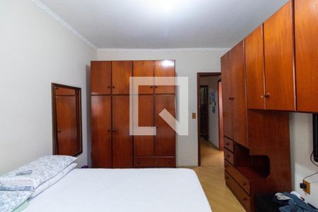 Casa à venda com 500m², 4 quartos e 5 vagas Casa à venda com 500m², 4 quartos e 5 vagasQuarto 3