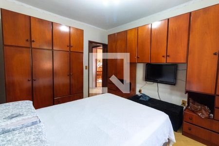 Casa à venda com 500m², 4 quartos e 5 vagas Casa à venda com 500m², 4 quartos e 5 vagasQuarto 3