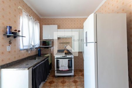 Casa à venda com 500m², 4 quartos e 5 vagas Casa à venda com 500m², 4 quartos e 5 vagasCozinha 1