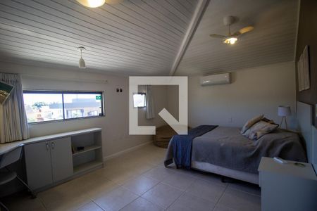 Casa de condomínio à venda com 300m², 4 quartos e 3 vagasSuíte 4