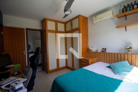 Casa de condomínio à venda com 300m², 4 quartos e 3 vagasSuíte 2