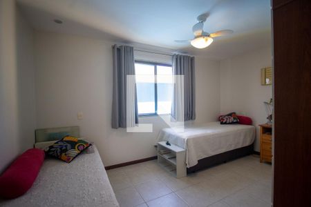 Casa de condomínio à venda com 300m², 4 quartos e 3 vagasSuíte 3