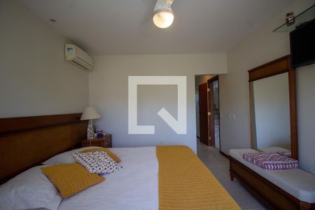 Casa de condomínio à venda com 300m², 4 quartos e 3 vagasSuíte 1