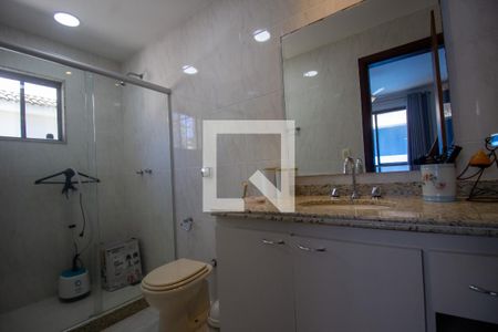 Casa de condomínio à venda com 300m², 4 quartos e 3 vagasBanheiro da Suíte 3