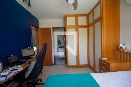 Casa de condomínio à venda com 300m², 4 quartos e 3 vagasSuíte 2