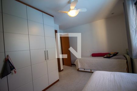 Casa de condomínio à venda com 300m², 4 quartos e 3 vagasSuíte 3